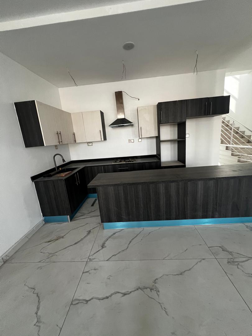 Salem, Ikate, Lekki